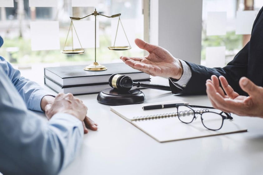 Shield protecting assets within a trust fund - Ultima Markets