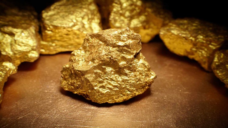 gold weekly chart doji candles and support levels - ultima markets
